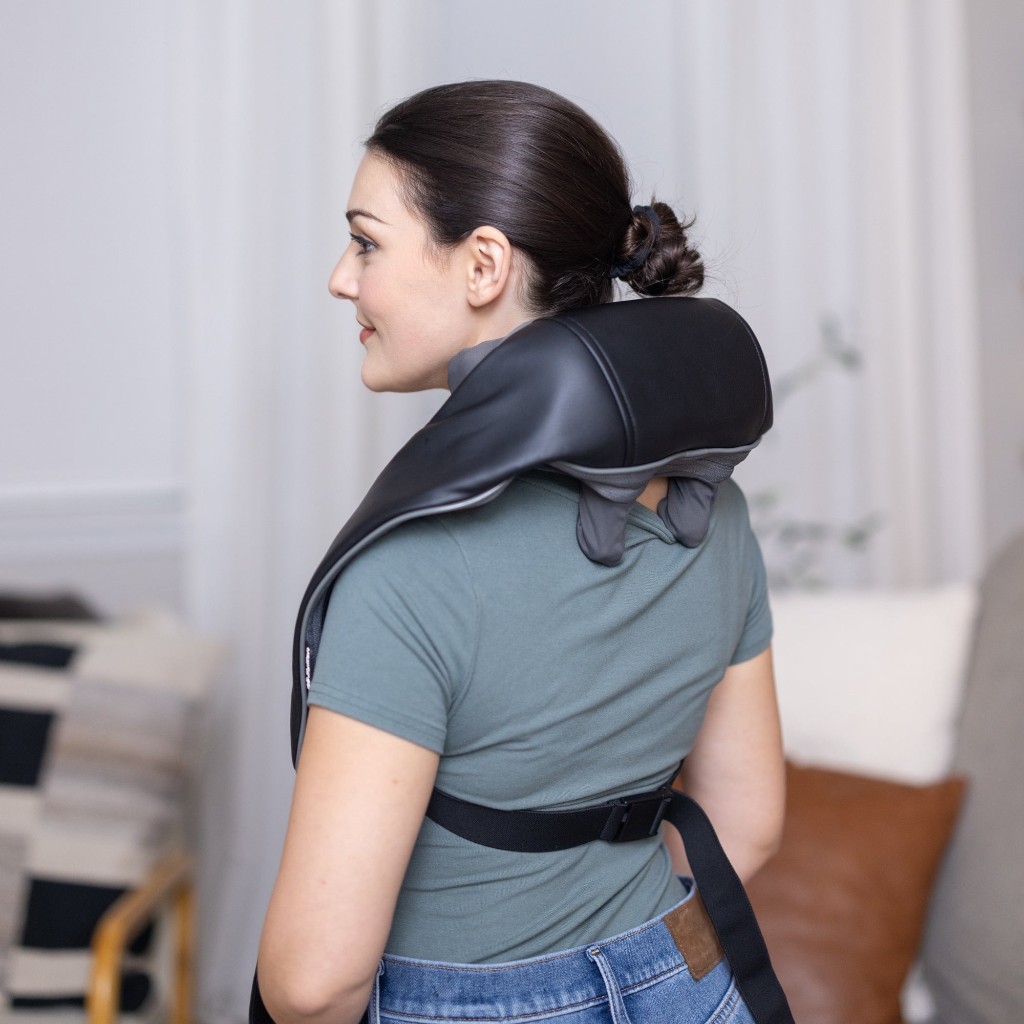 Zyllion Rechargeable 4D Shiatsu Neck and Shoulder Massager