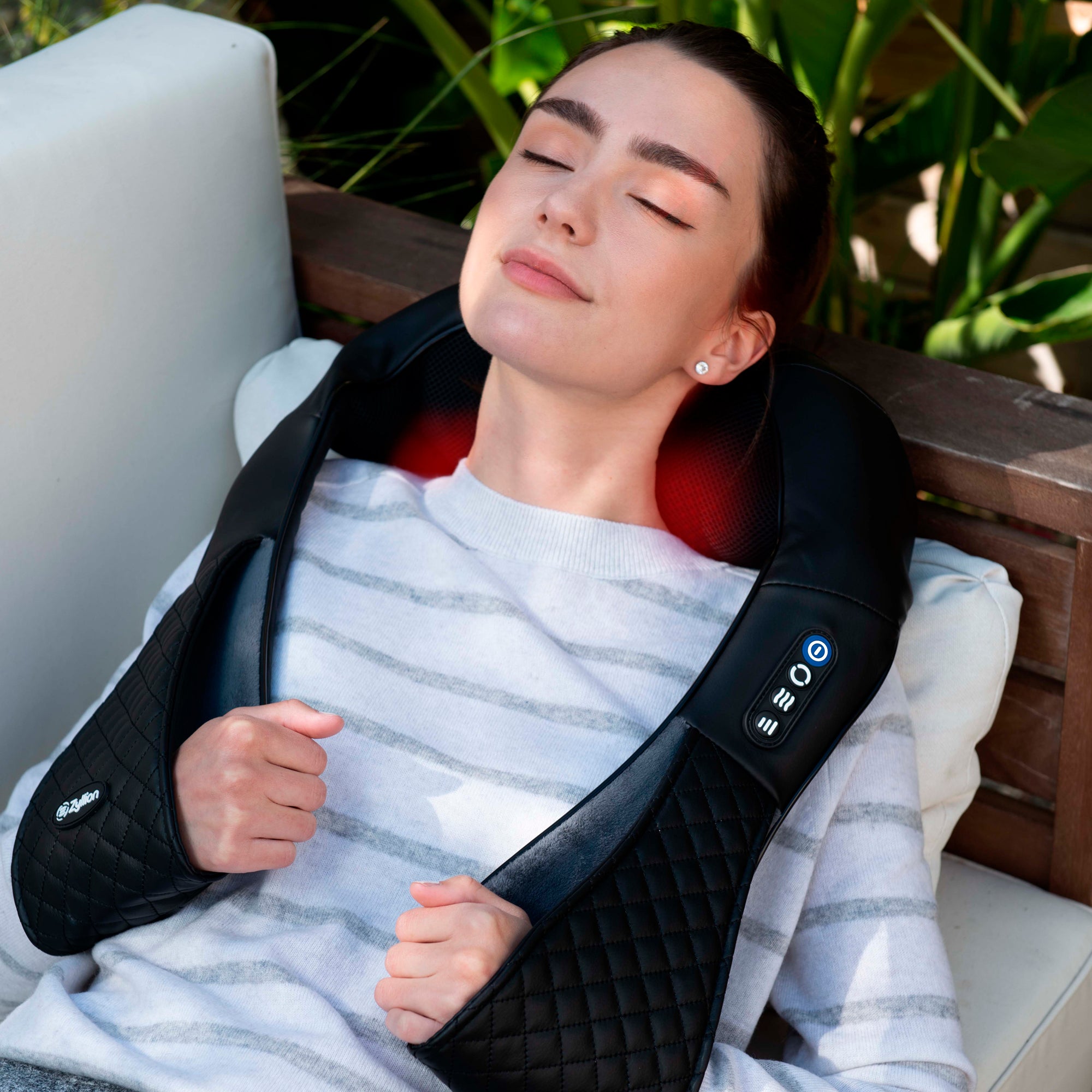  Zyllion Rechargeable Neck and Shoulder Massager with Heat -  Cordless Shiatsu 4D Deep Tissue Kneading Massage, Speed Control & 2  Massaging Modes for Muscle Pain Relief - Black (ZMA-36-BK) : Health